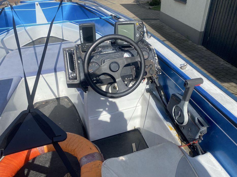 Łódź wędkarska motorowa 5,2 m, 115km