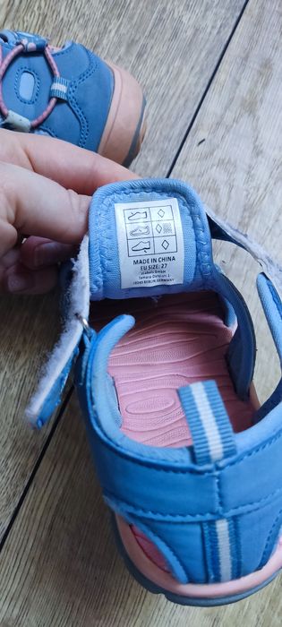 Sandały dziecięce 27