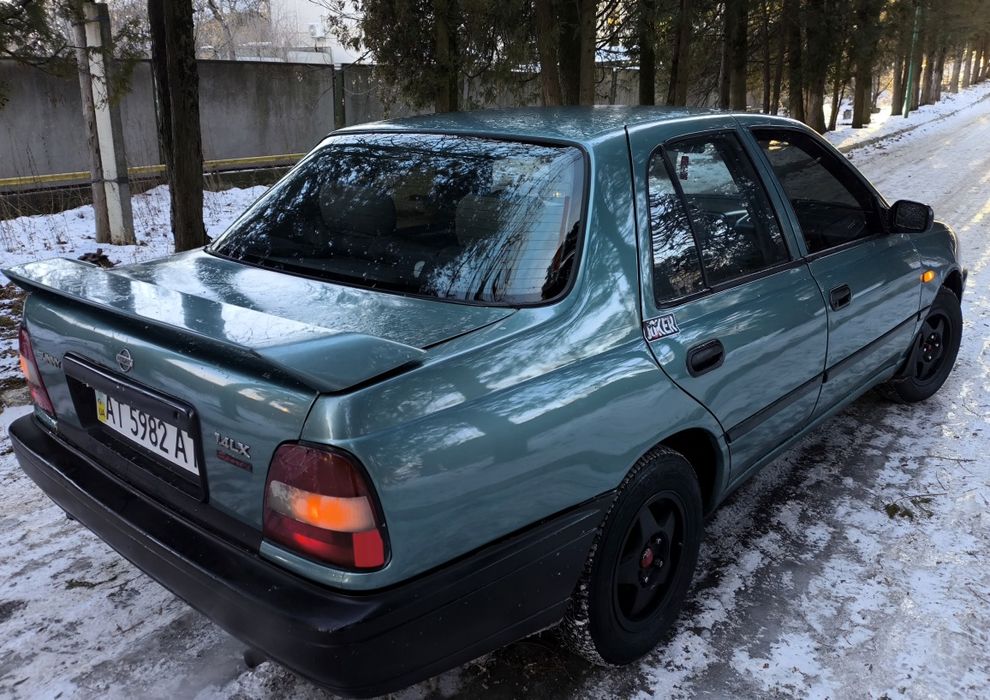 Авто в хорошому стані,
Їздить кожного дня (розхід в районі 6л)
Кузов як на фото(без гнилі)
двигун працює як має працювати,
ходова не стукає(перебрана,навіть 4 стойки тоже нових)