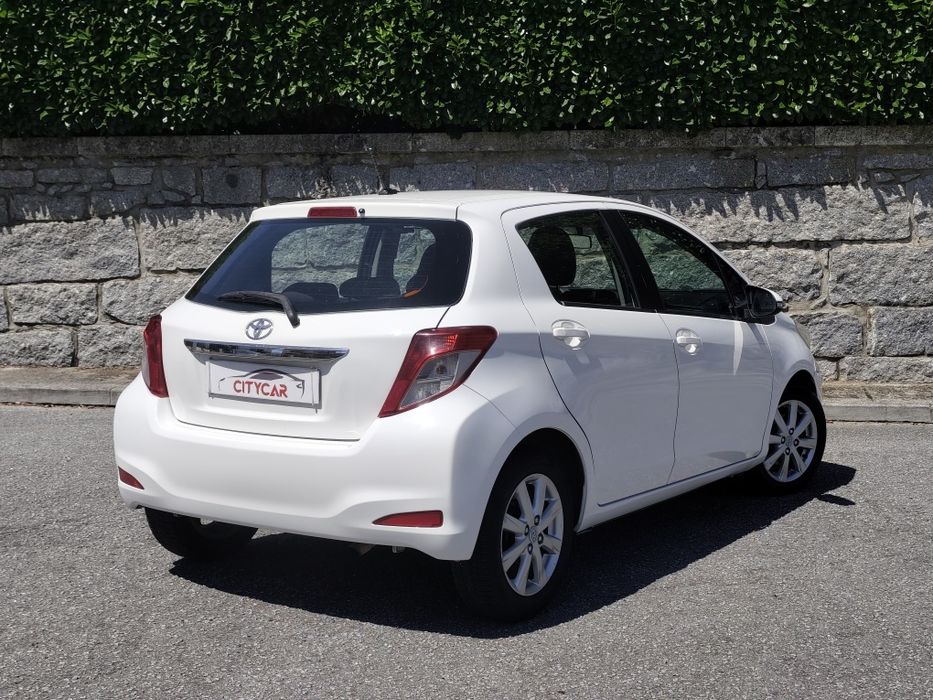 Toyota Yaris 1.4 D-4D 90 CV | 2012 | Muito Económico | Excelente Estado