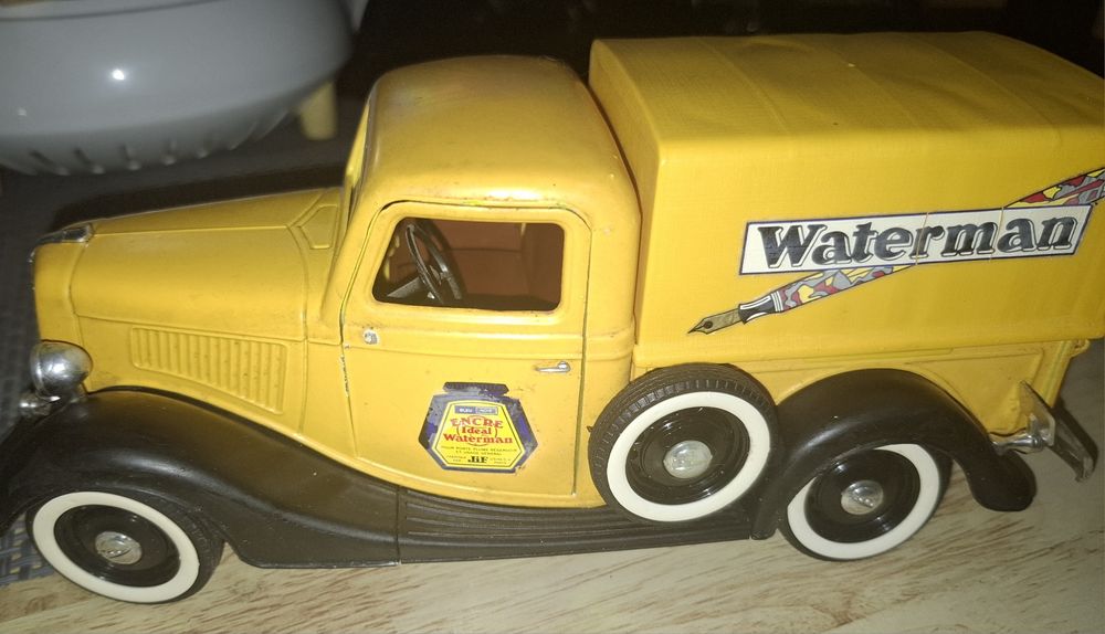 Waterman car Solido 1:18