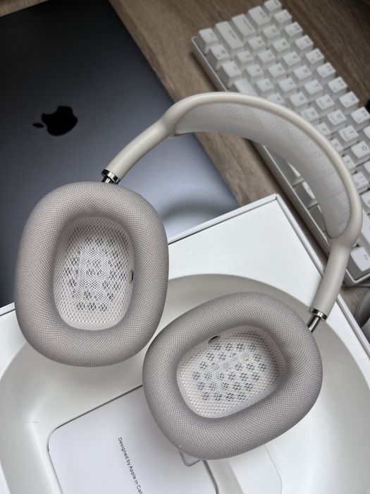 AirPods Max Starlight