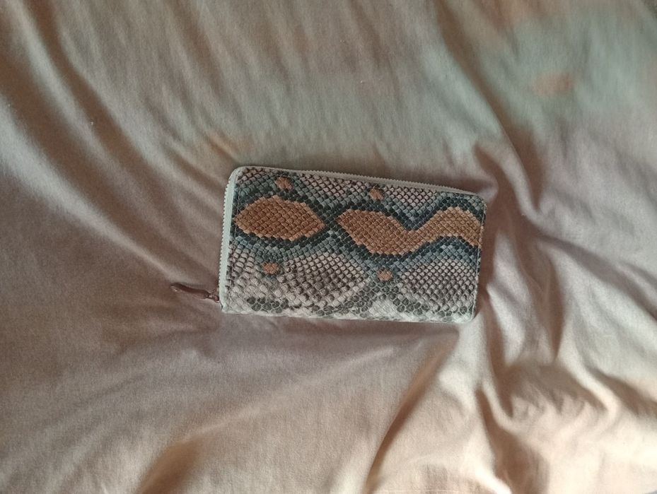 Кошелек из натуральной кожи, змея.
