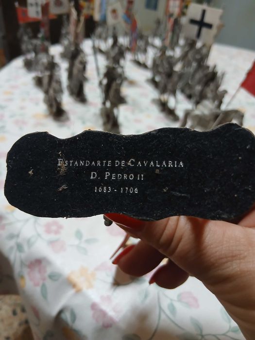 Vende-se coleção de statuetas