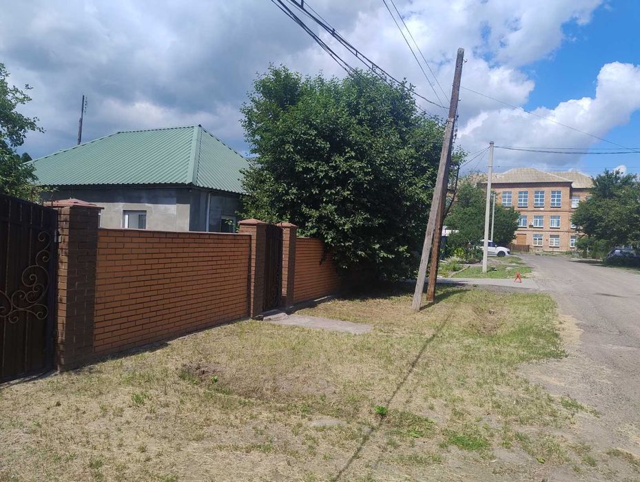 Продажа будинку район 18 школи