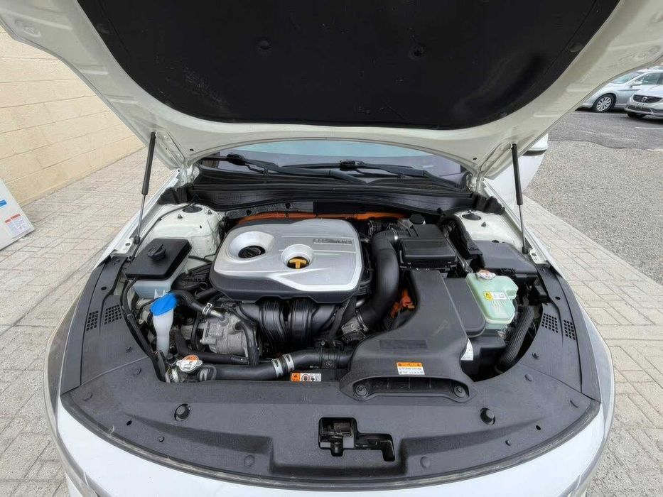 Kia Optima Hybrid      2017