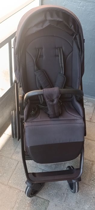 Продам прогулочну коляску Carrello Alfa CRL-5508