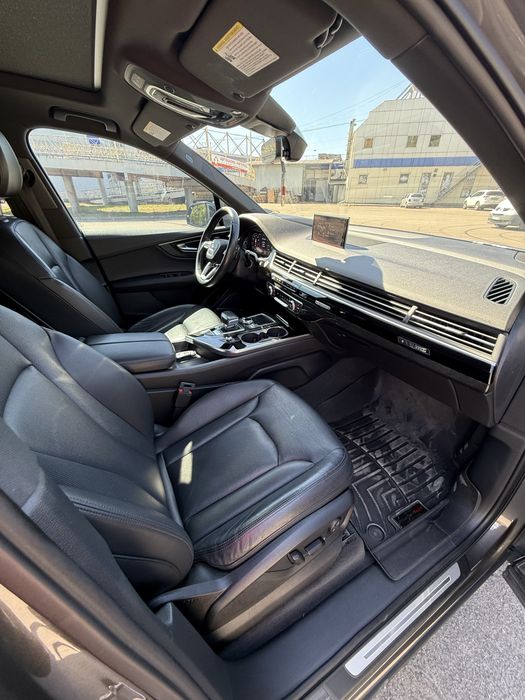 Audi Q7 2018 VIN WA1VAAF75JD051446 фото оголошення 9 з 17