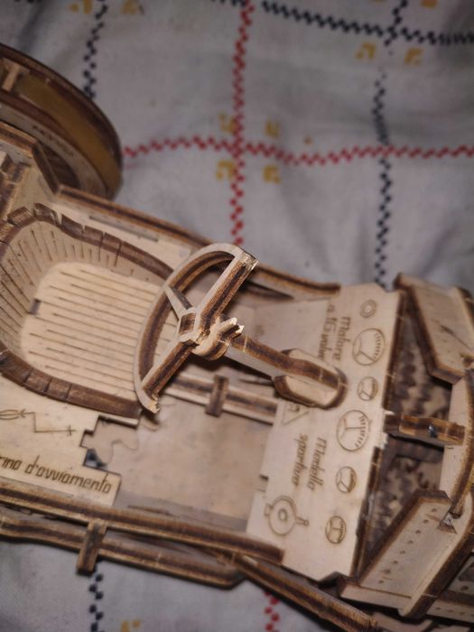 ugears машина спорткар пошкоджена хлам