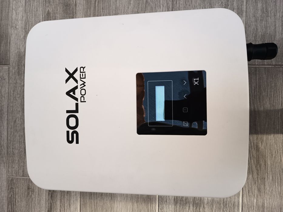 Solax  Power  X1