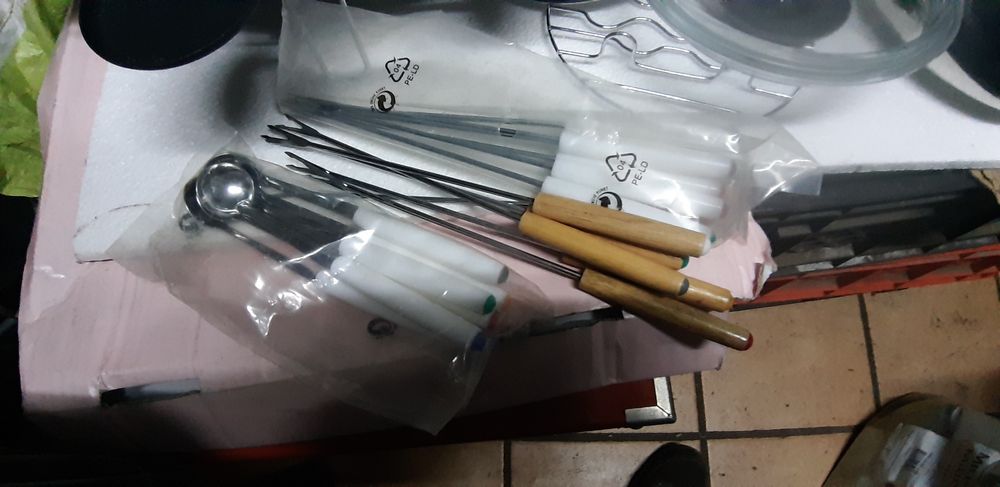 Camping kitchen utensils64283020327427124