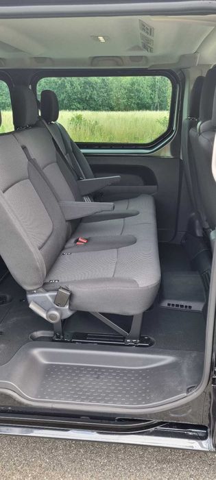 Wypożyczalnia wynajem busów busa 8, 9 os - Renault Trafic NOWY 2024