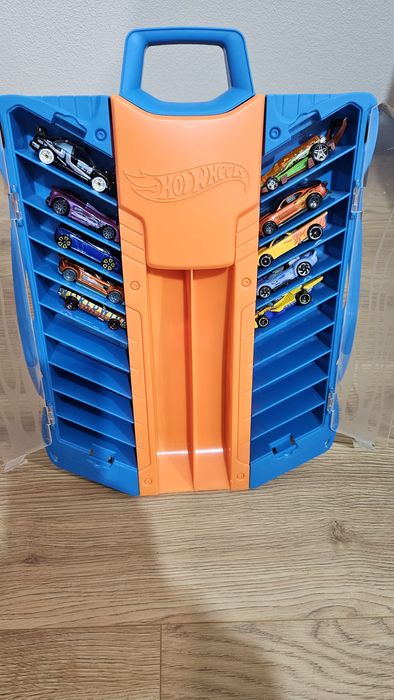 Наш б/в Трек-контейнер Hot Wheels 2 в 1 (HWCC7) З МАШИНКАМИ!