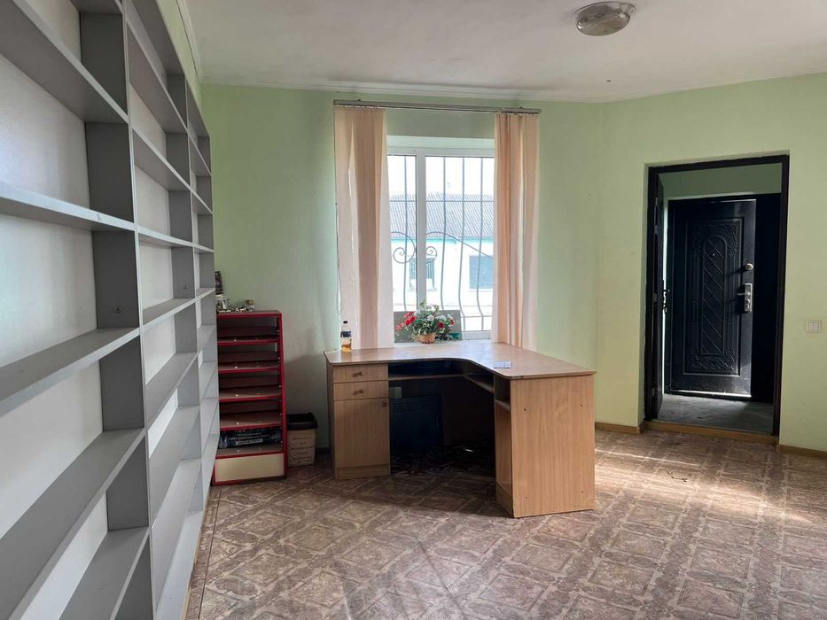 Продам приміщення магазину