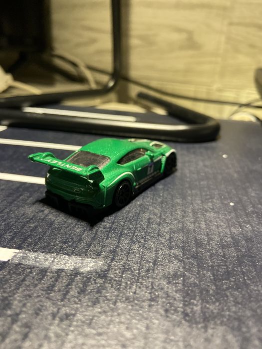 Bentley Continental GT 2018 - Green - Hotwheels - loose