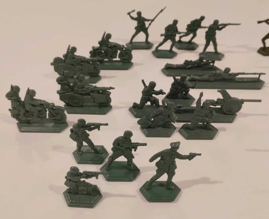 Żołnierzyki 1:48 - piechota niemiecka i radziecka (WW2)