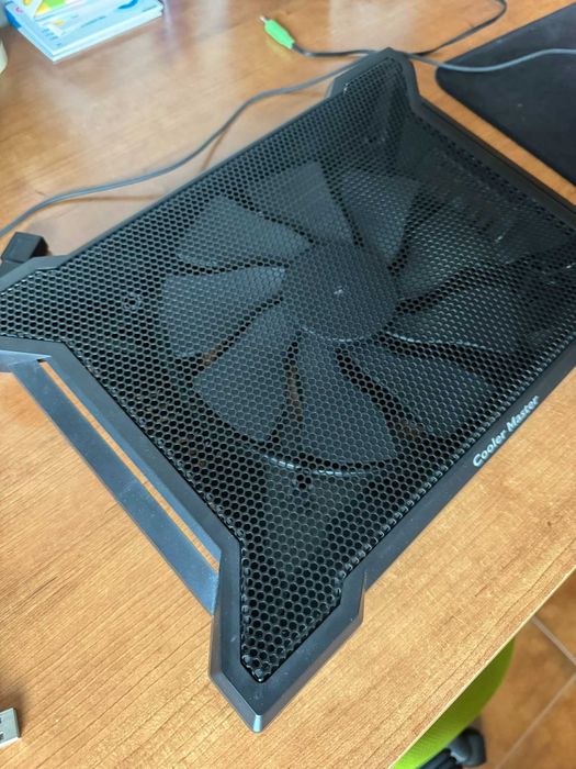 Base de Refrigeração para Portátil