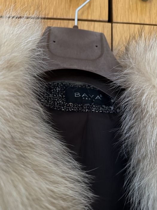 Casaco de Mulher com Gola e Punhos em Pelo de Raposa – Tamanho 40/L