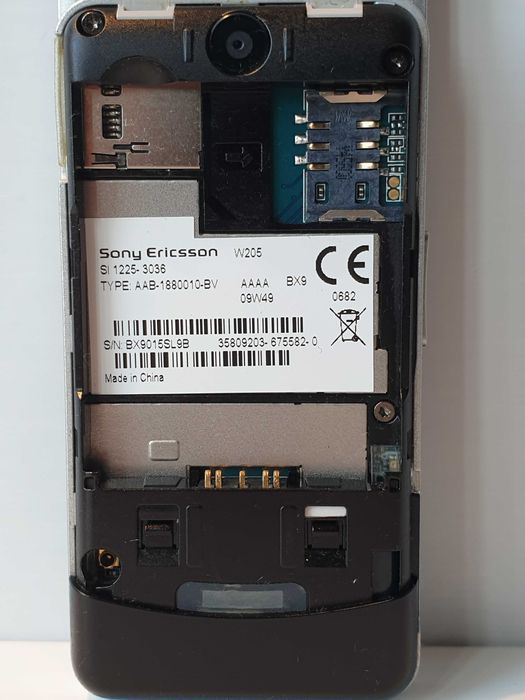 Sony ericsson w205 walkman