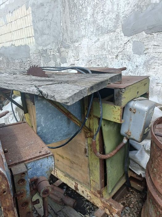 Продам станки деревообробні