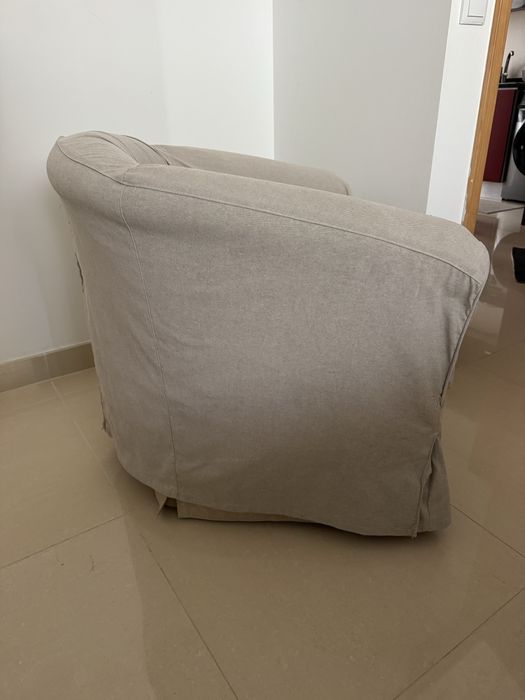 Poltrona IKEA Tullsta cor beje