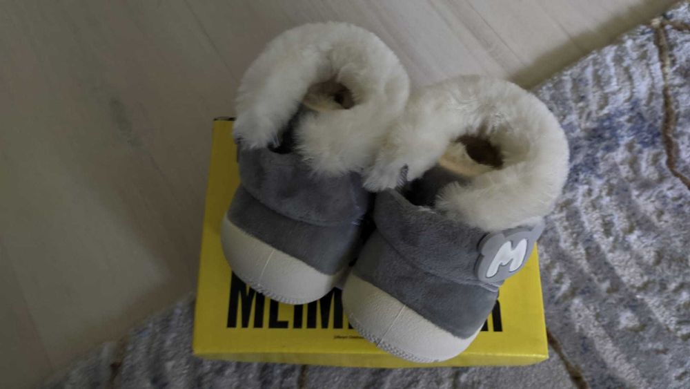 Ocieplane buty buciki niemowlęce rozmiar 19