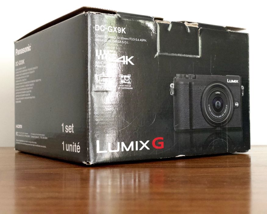 Panasonic Lumix DC-GX9 (corpo) com acessórios — excelente estado