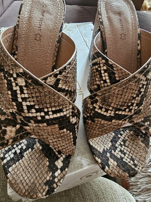 Klapki Top Secret ze skóry