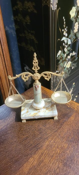 Piękna dekoracyjna waga