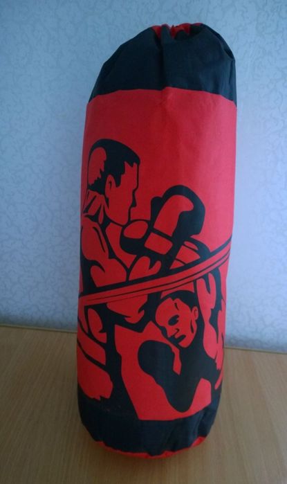 Детская боксерская груша, подвесная, красная