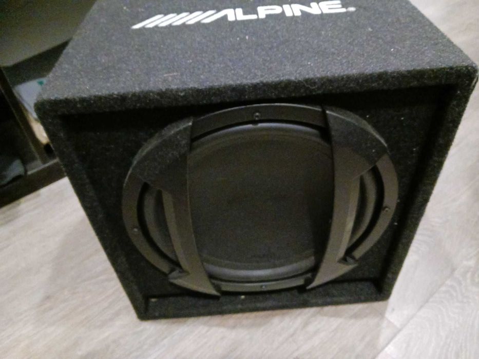 ALPINE 12" 650W Subwwofer - 200RMS