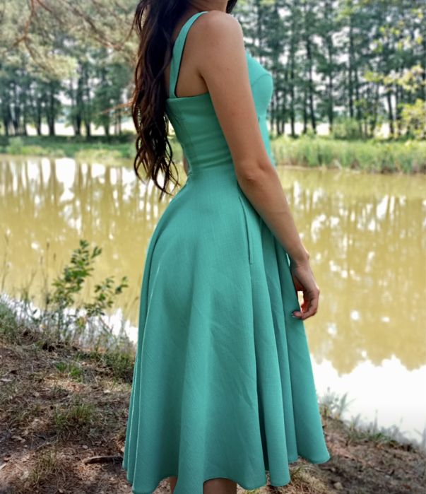 Сукня якісна з довжиною міді