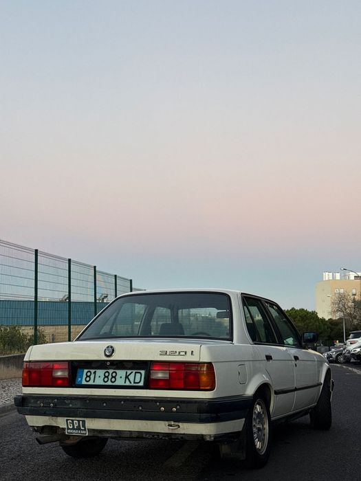 BMW 320 i foto 3