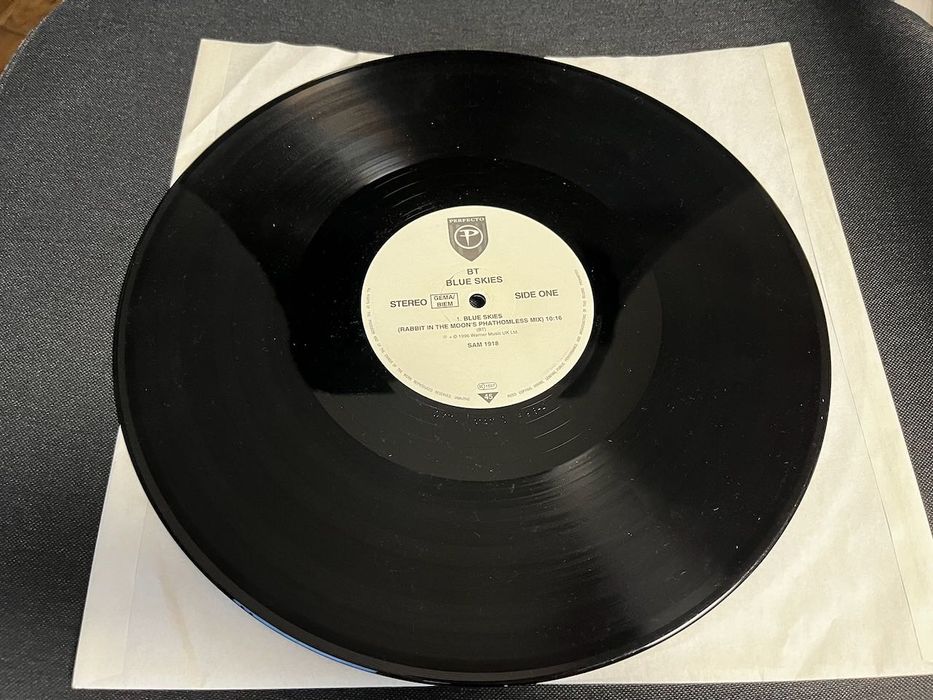 BT – Blue Skies (02) 2 x 12 VG+/Generic Progressive House