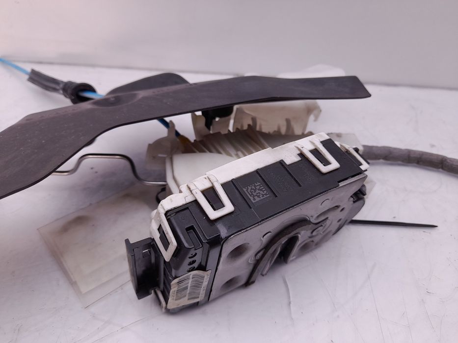 Fechadura / fecho porta frente direito MERCEDES-BENZ Classe E (W212)