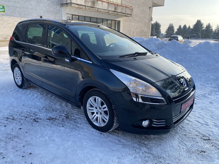 Автомобіль peugeot 5008