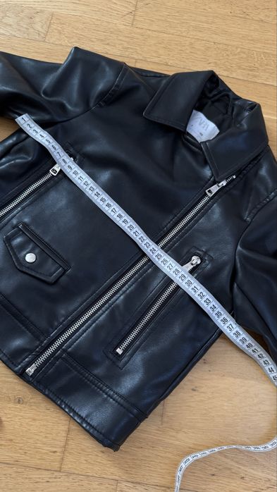 Шкірянка косуха шкіряна куртка Zara 122 см 6-7 років стан як новий