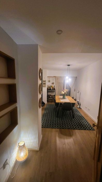 Arrenda-se T2 totalmente renovado