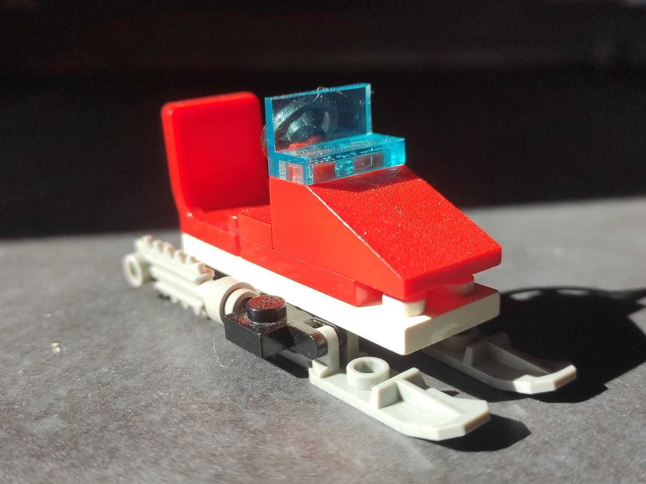 LEGO Classic Town 1730: Snow Scooter - 1994