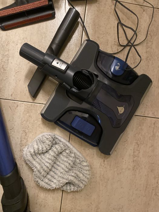 Aspirador vertical Rowenta X Force Flex 9.6 + aqua head (aspira e lava ao mesmo tempo)