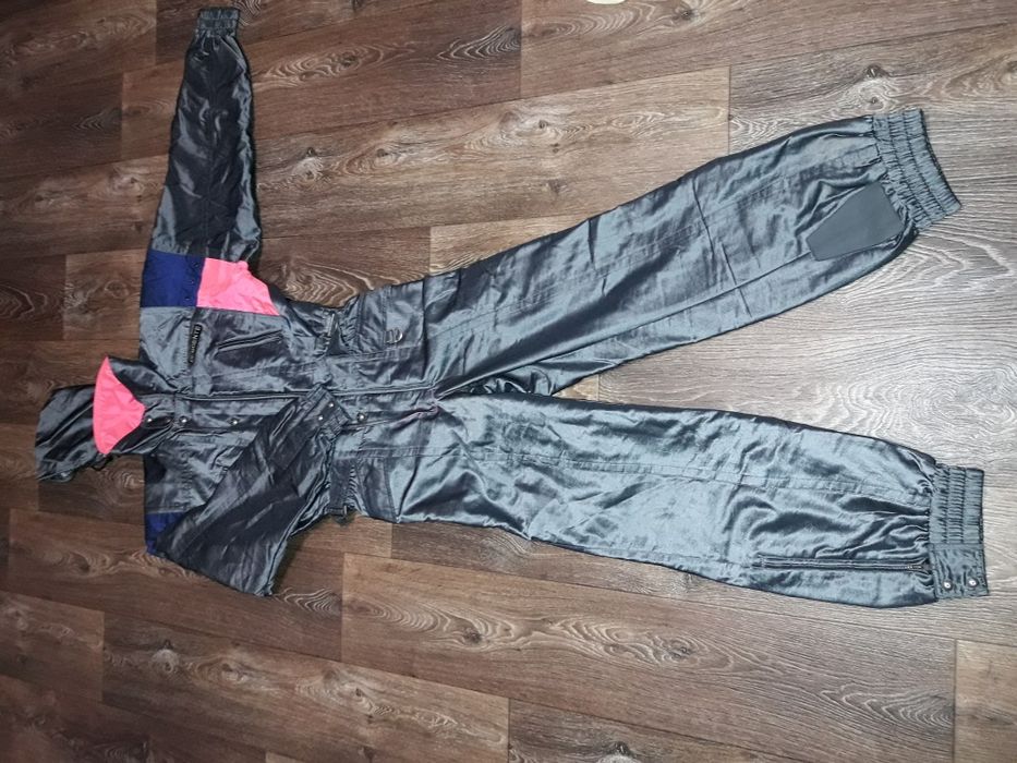 Продам мужской лыжный  комбинезон DESCENTE (Оригинал)