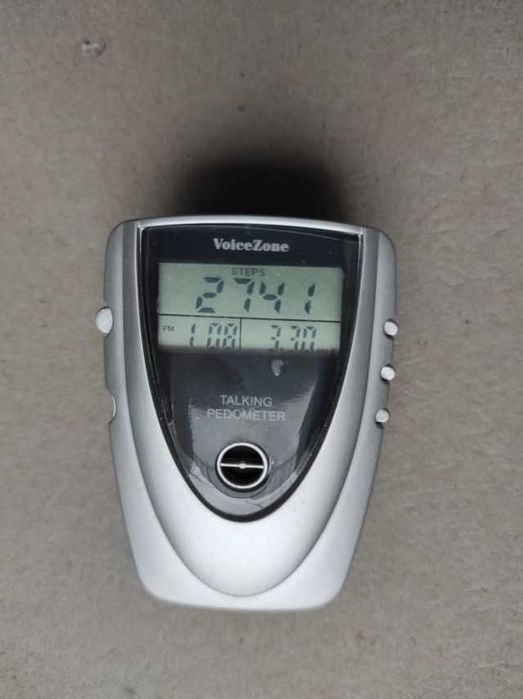 Krokomierz pedometr Voice Zone z klipsem do paska