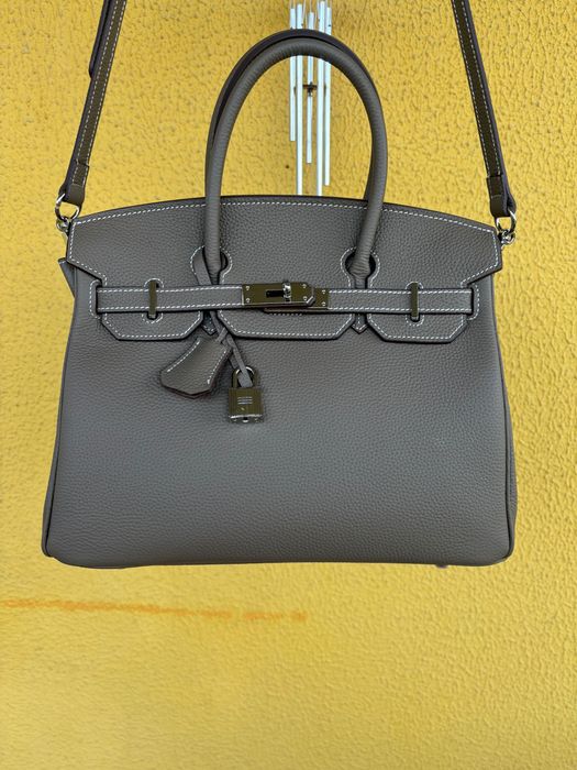 Mala em pele granulada