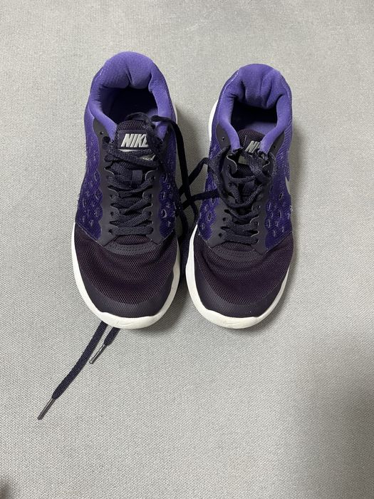 Продаю оригінальні  кросівки Nike