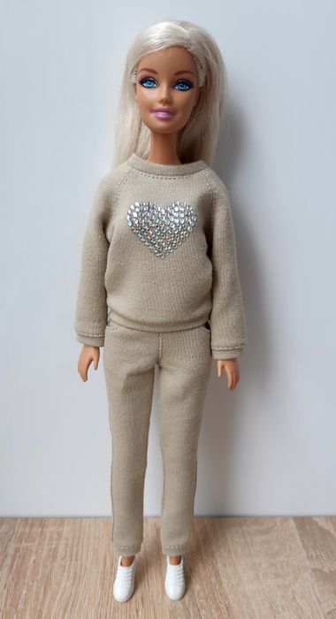 Спортивный костюм для ляльки Барбі