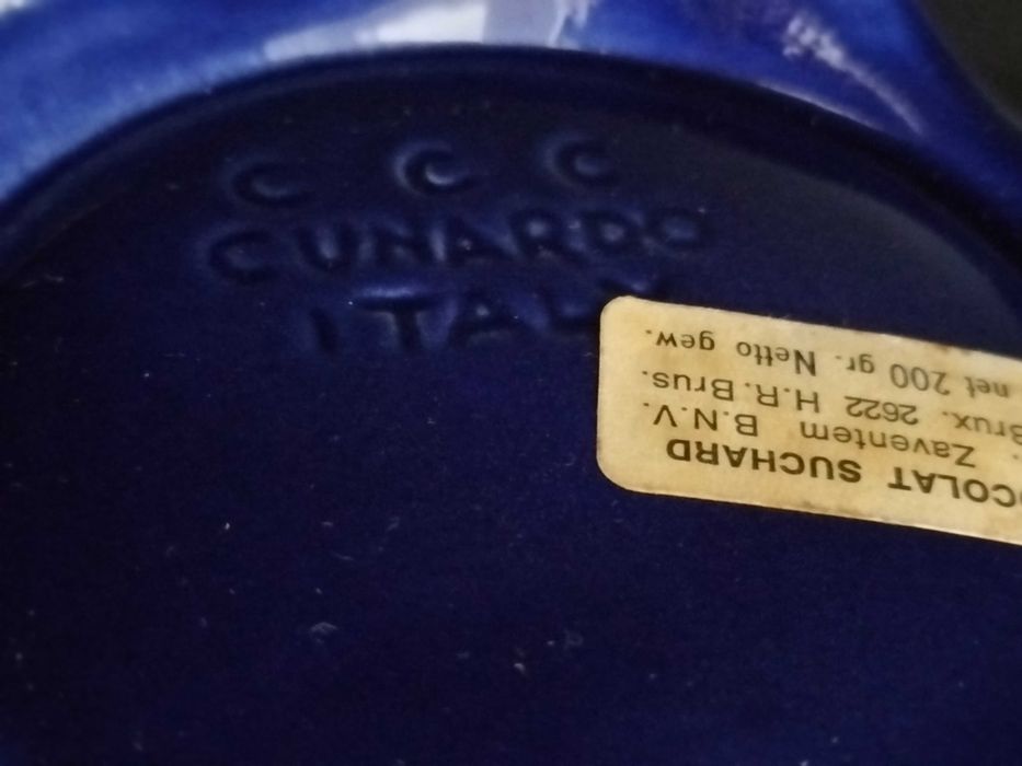 Włochy Kobaltowa Bomboniera Białe Róże Coronetti Cunardo, Suchard