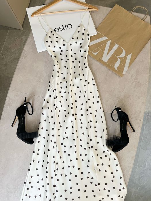 Сатинова сукня від Zara нові колекції