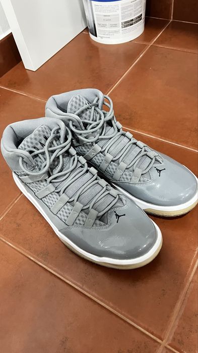 Vendo Air Jordan Max Aura - Cinza