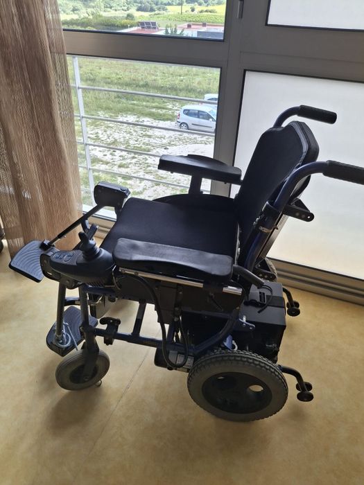 Cadeira elétrica usada em bom estado