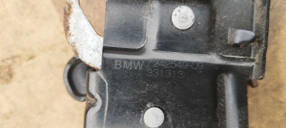 BMW F20 Części zamek maski Prawy lewy komplet